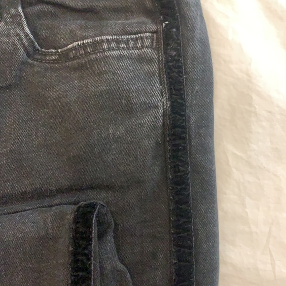 Gap black 26r jeans with velvet stripes on side - Picture 3 of 3